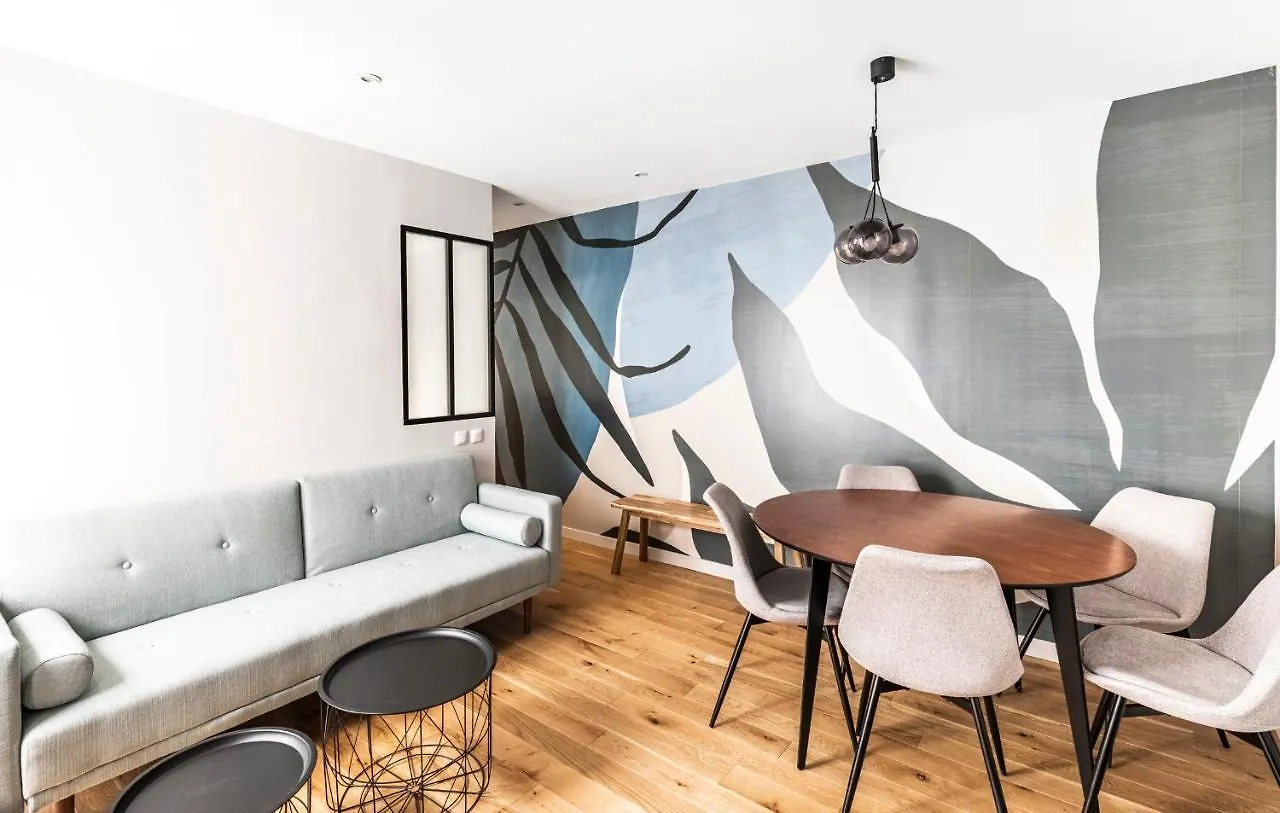 127 St Dom - Emplacement Parfait - Paris 7Eme 0*,