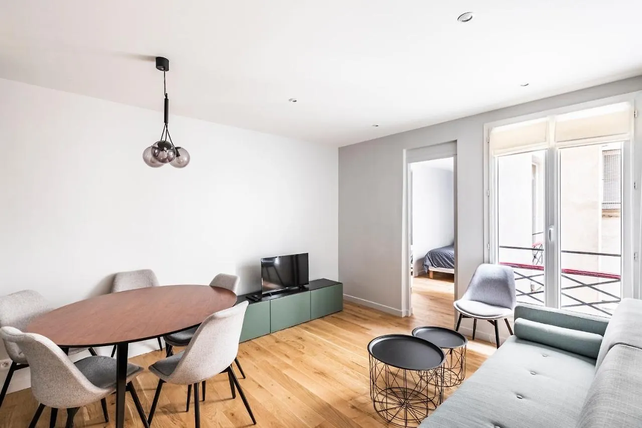 127 St Dom - Emplacement Parfait - Paris 7Eme 0*,  צרפת