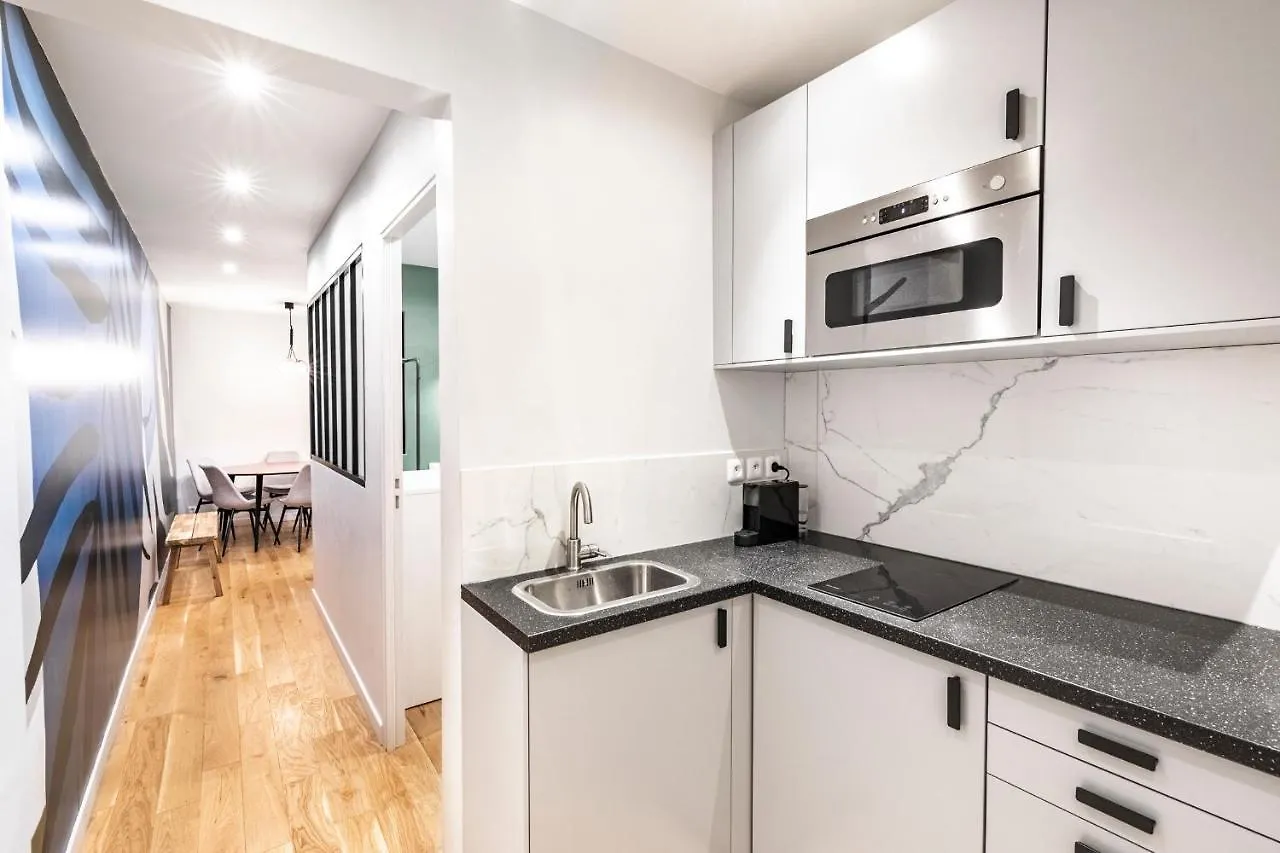 127 St Dom - Emplacement Parfait - Paris 7Eme Apartment
